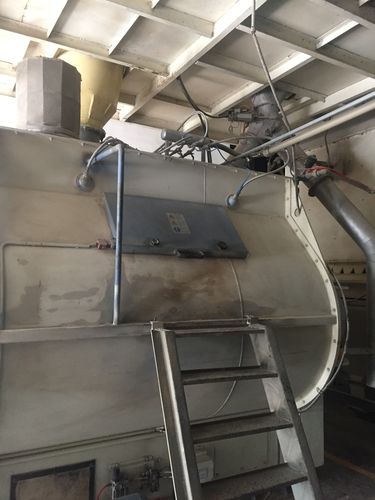 新型油脂噴涂機飼料廠生產(chǎn)噴油設(shè)備